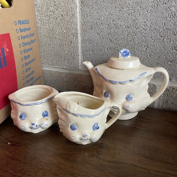 Other - Antique cat creamer set